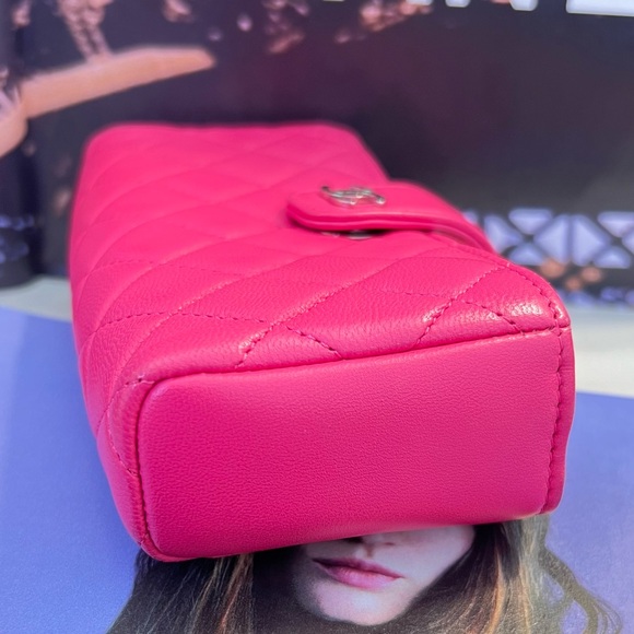 @jordanleacraft Authentic CHANEL Pouch in Hot Pink Quilted Matelasse Lambskin - Picture 9 of 9
